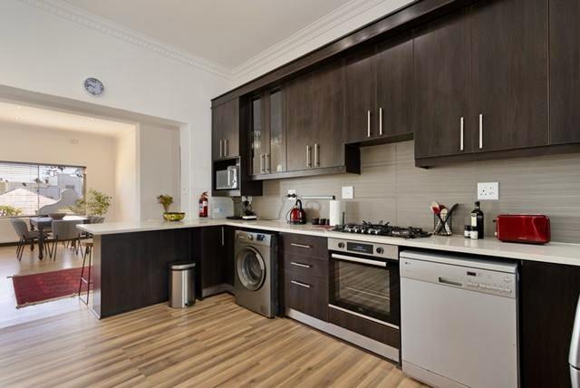 3 Bedroom Property for Sale in Green Point Western Cape